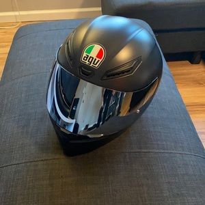 AGV K1 motorcycle matte black helmet w/iridium visor medium/large
